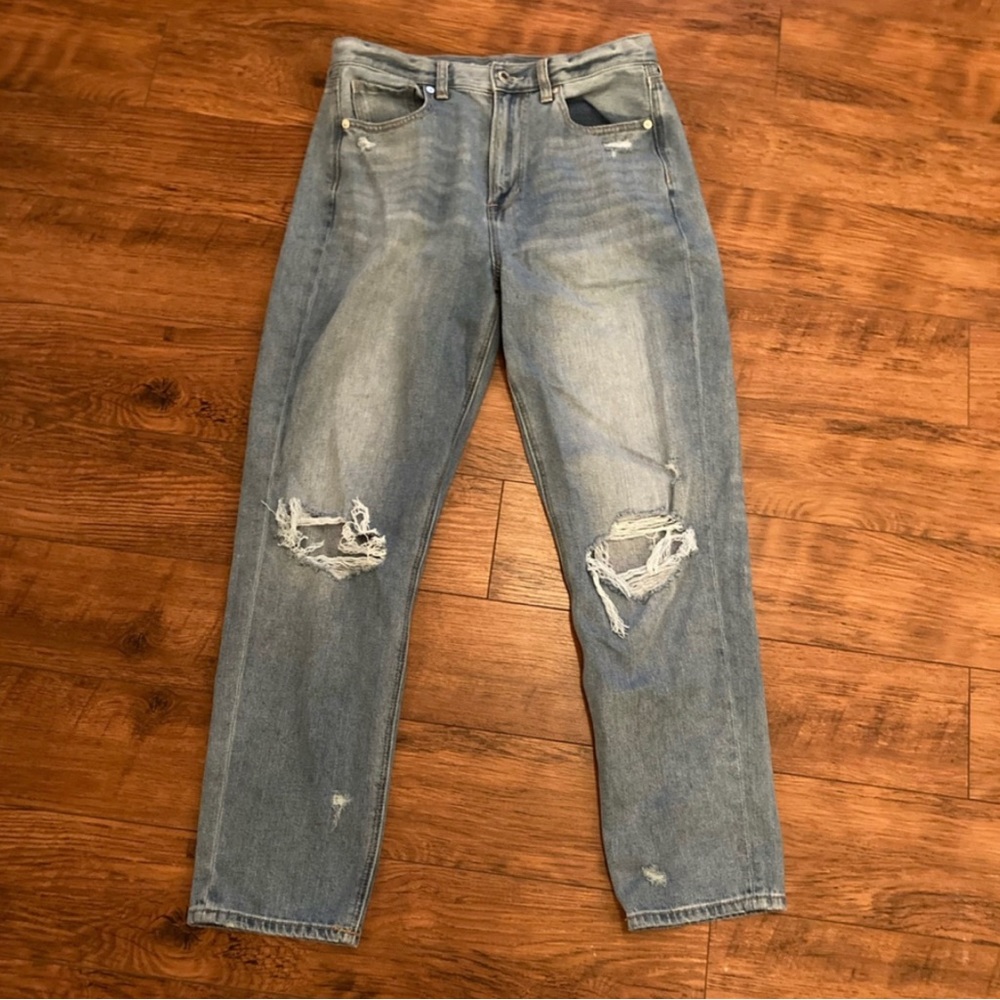 American Eagle distressed high rise denim